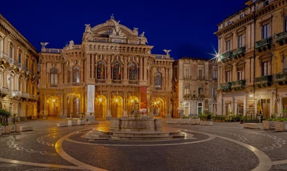 Bellini Luxury Suite Catania Bagian luar foto